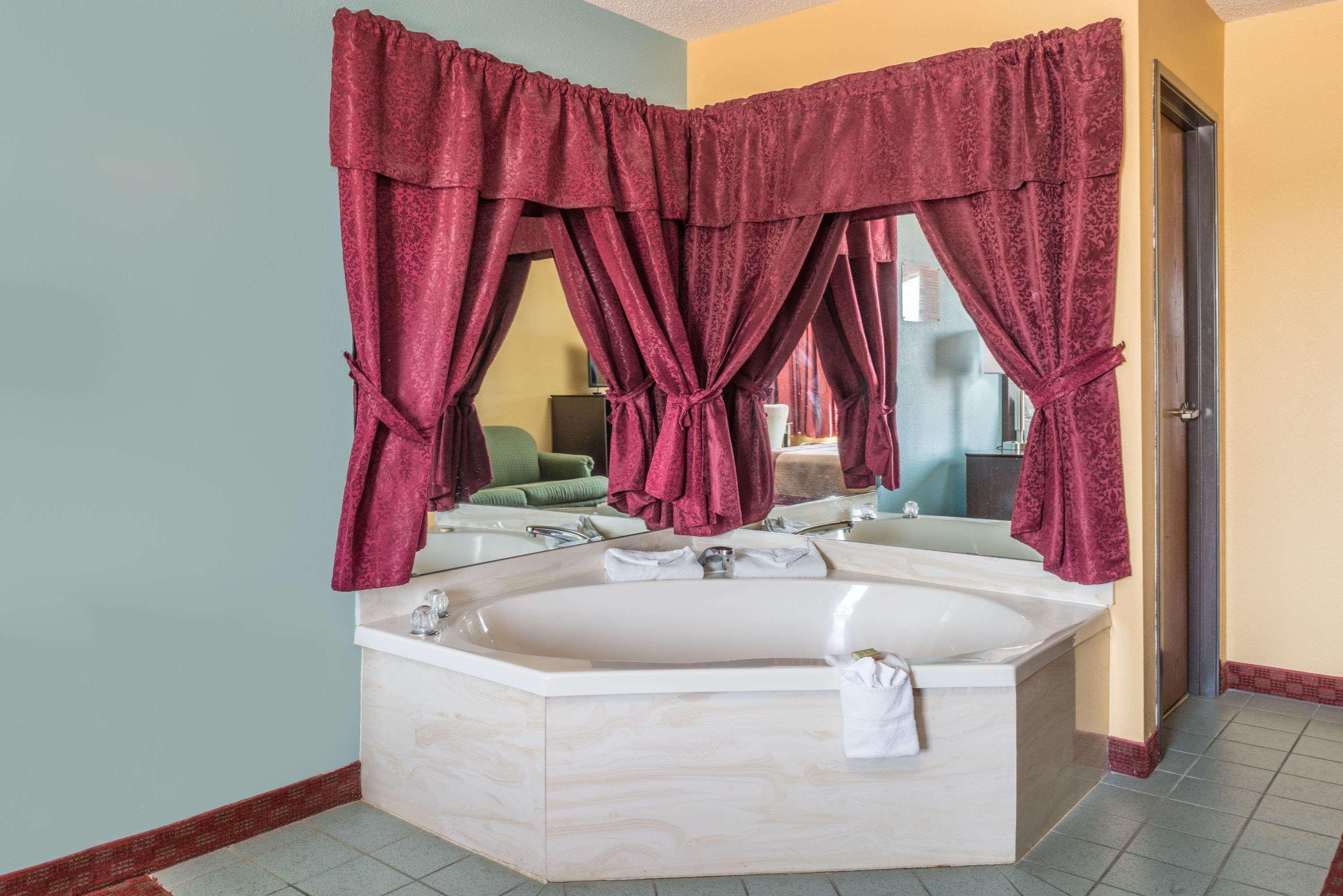 ซูเปอร์ 8 บาย วินด์แฮม ทรอย อิลลินอยส์/เซนต์หลุยส์ แอเรีย Hotel Troy ภายนอก รูปภาพ